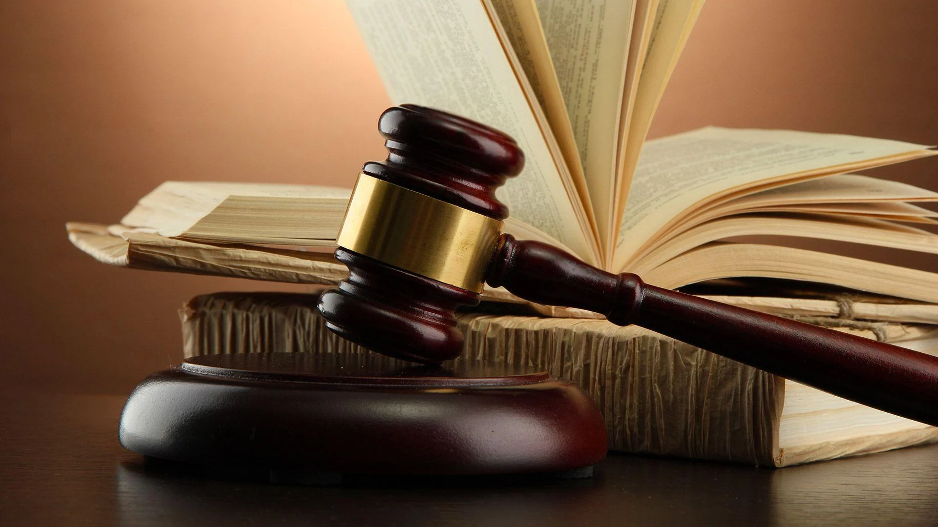 Supreme-Court-Reinstates-3-Year-Practice-Rule-for-Judicial-Service-Aspirants